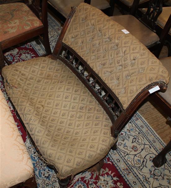 Small Edwardian settee(-)